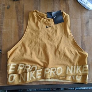 Nike Pro Intertwist Crop Top